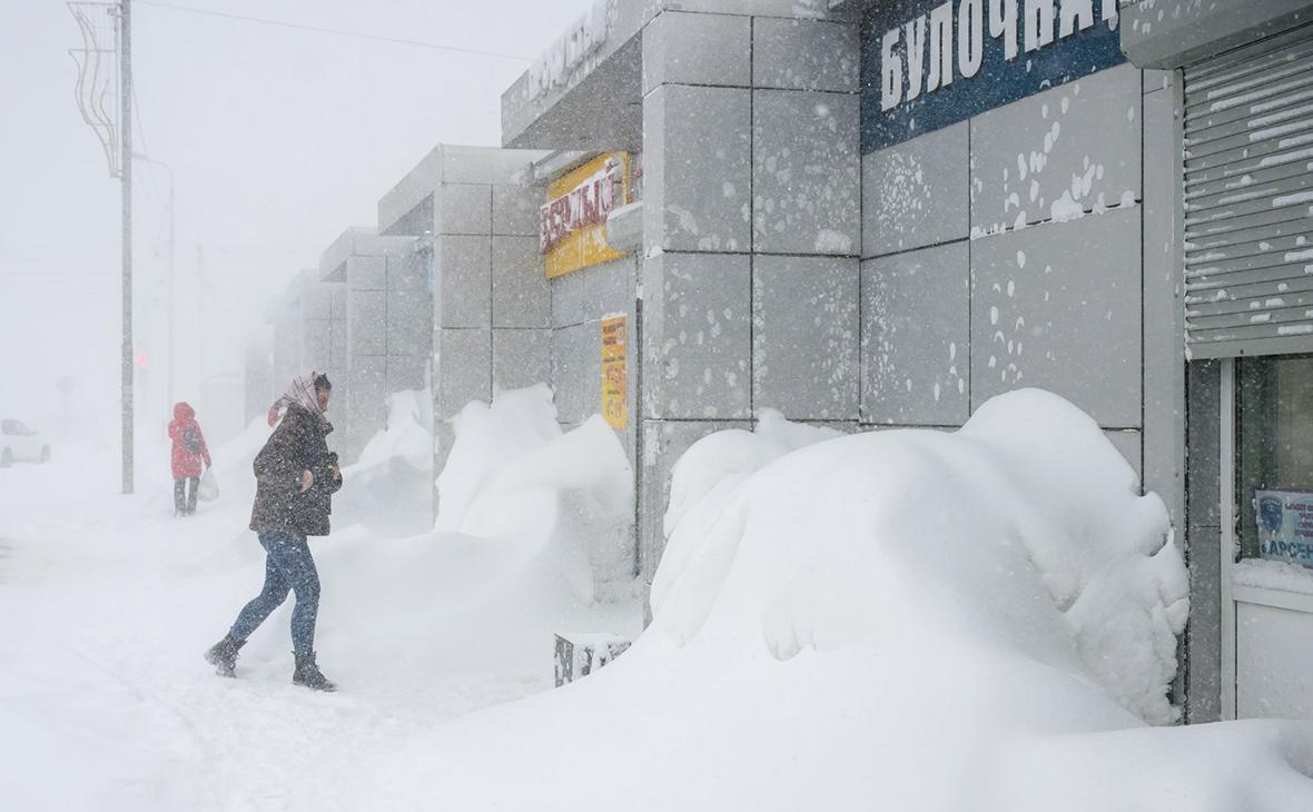 В Южно-Сахалинске ввели режим ЧС из-за ухудшения погоды
